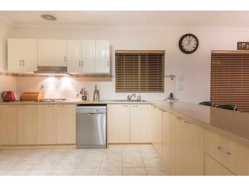 9 Bushy Gardens, Canning Vale WA 6155