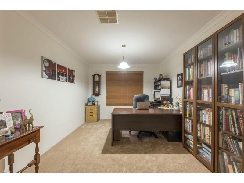 9 Bushy Gardens, Canning Vale WA 6155