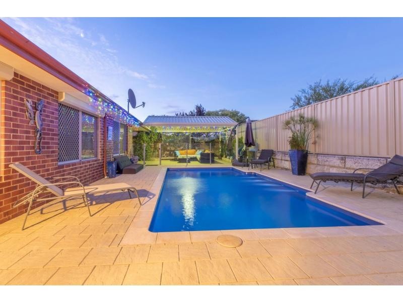 9 Bushy Gardens, Canning Vale WA 6155