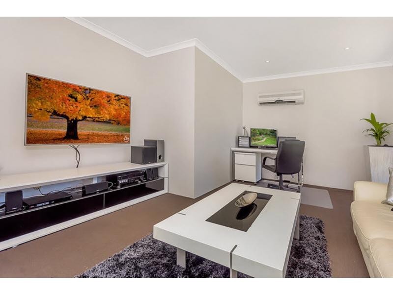 76 Tijuana Road, Armadale WA 6112