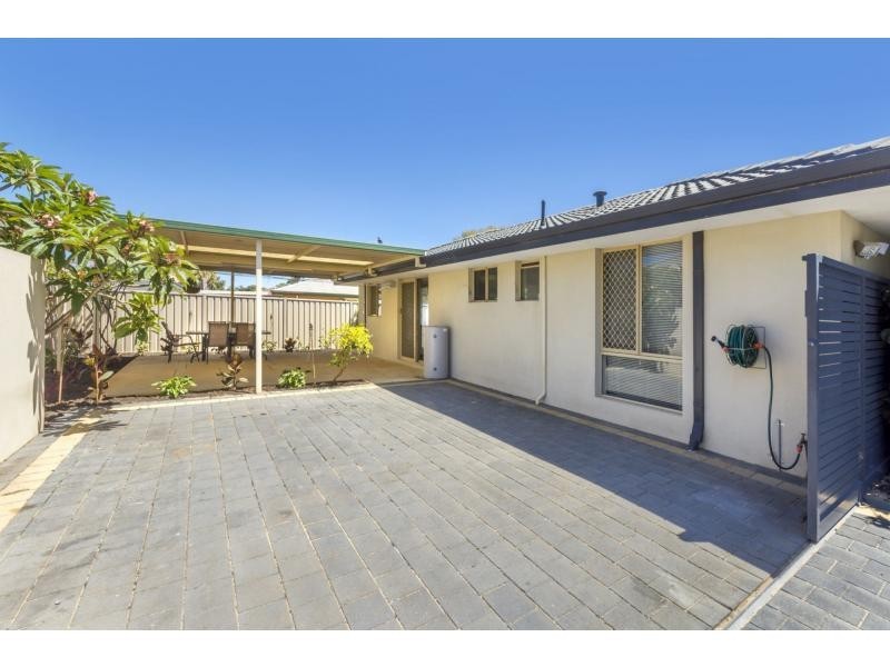 76 Tijuana Road, Armadale WA 6112