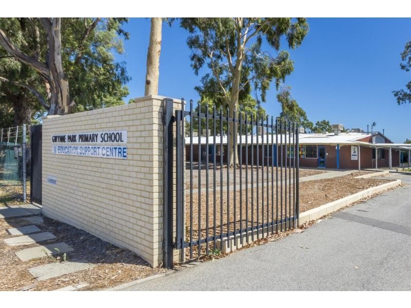 76 Tijuana Road, Armadale WA 6112