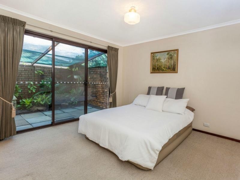 124 Findlay Road, Leeming WA 6149