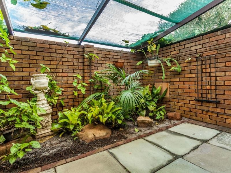 124 Findlay Road, Leeming WA 6149