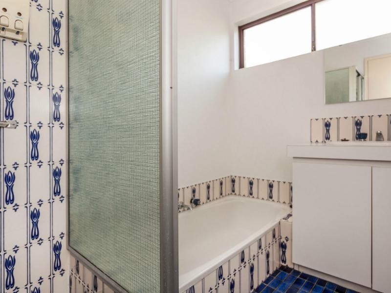 124 Findlay Road, Leeming WA 6149