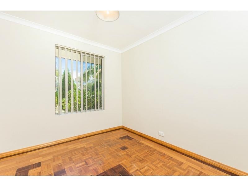 11 Helston Court, Midland WA 6056