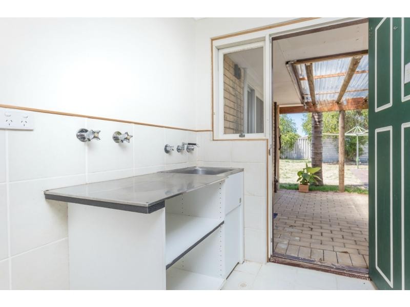 11 Helston Court, Midland WA 6056