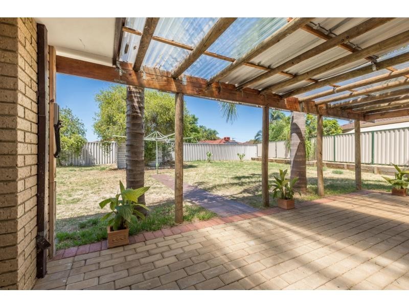 11 Helston Court, Midland WA 6056