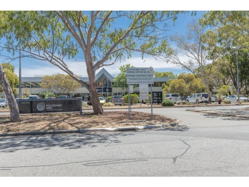 11 Helston Court, Midland WA 6056