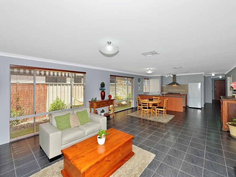 55 Willow Brook View, Meadow Springs WA 6210