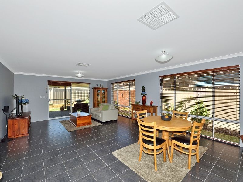 55 Willow Brook View, Meadow Springs WA 6210