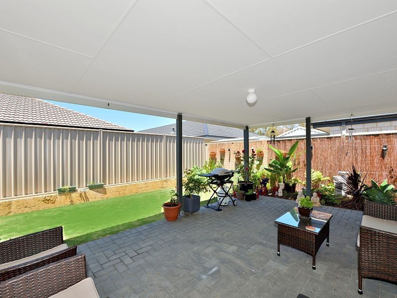 55 Willow Brook View, Meadow Springs WA 6210