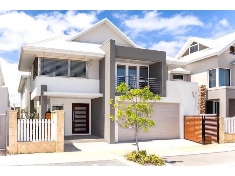 8 Tahiti Lane, Hillarys WA 6025