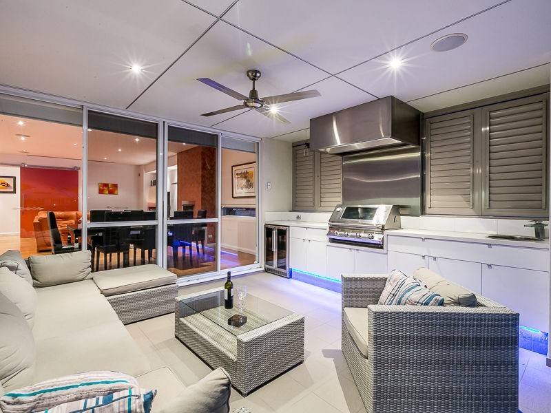 8 Tahiti Lane, Hillarys WA 6025