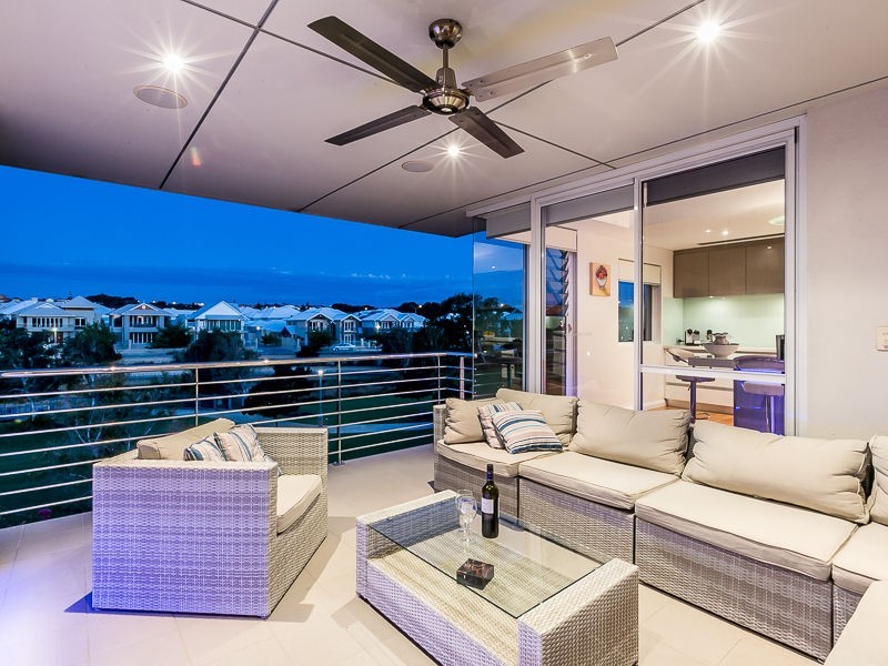 8 Tahiti Lane, Hillarys WA 6025