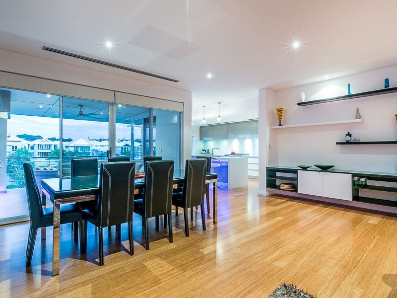 8 Tahiti Lane, Hillarys WA 6025