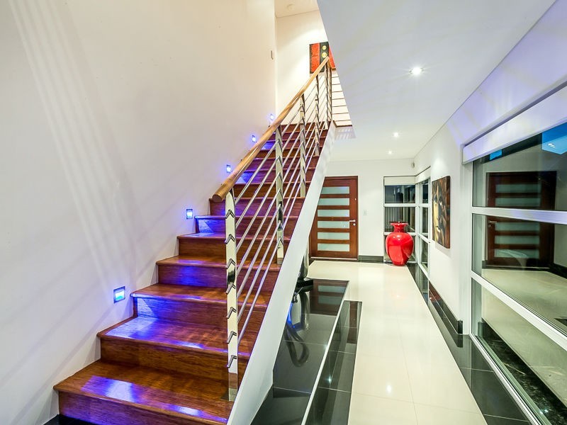 8 Tahiti Lane, Hillarys WA 6025