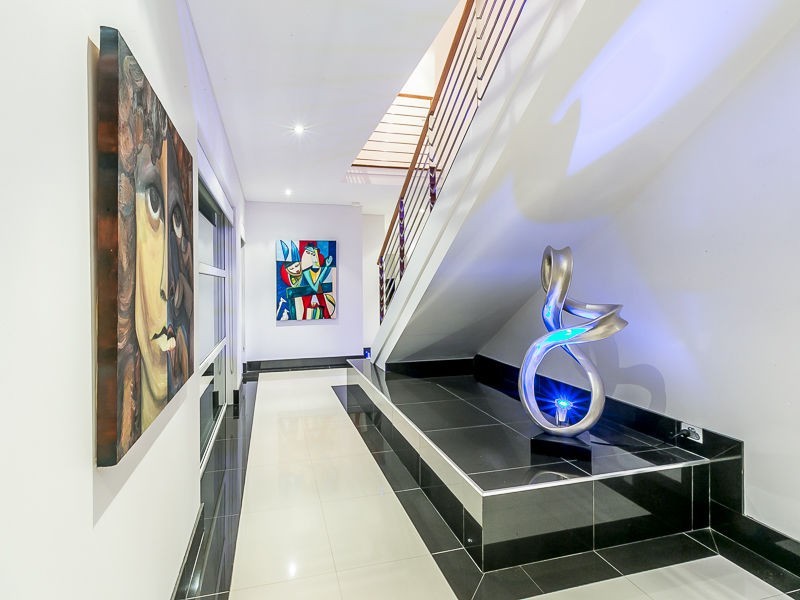 8 Tahiti Lane, Hillarys WA 6025