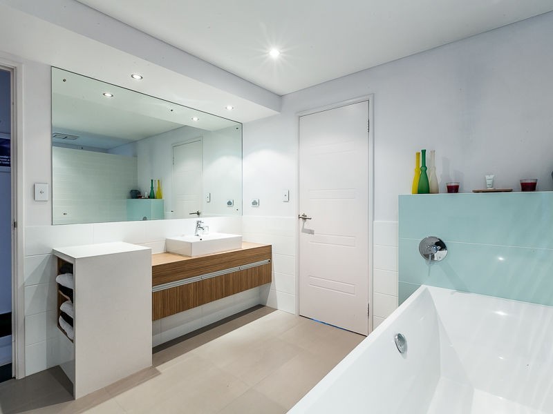 8 Tahiti Lane, Hillarys WA 6025