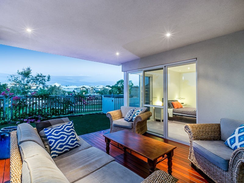 8 Tahiti Lane, Hillarys WA 6025