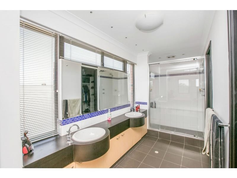 4 Grand Bank Parkway, Mindarie WA 6030