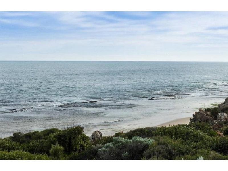 18 Calytrix Way, Halls Head WA 6210