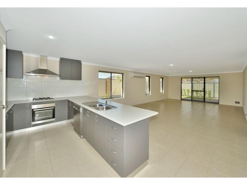 291 Pebble Beach Boulevard, Meadow Springs WA 6210