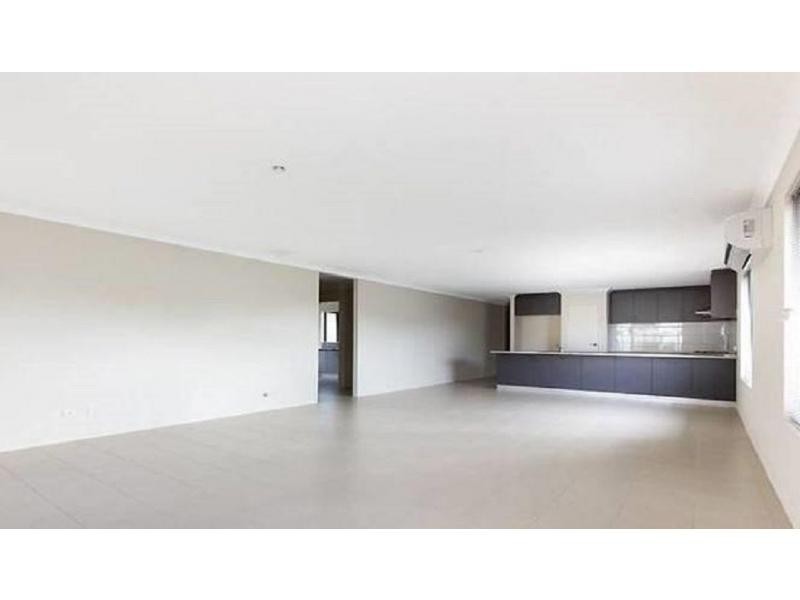 291 Pebble Beach Boulevard, Meadow Springs WA 6210