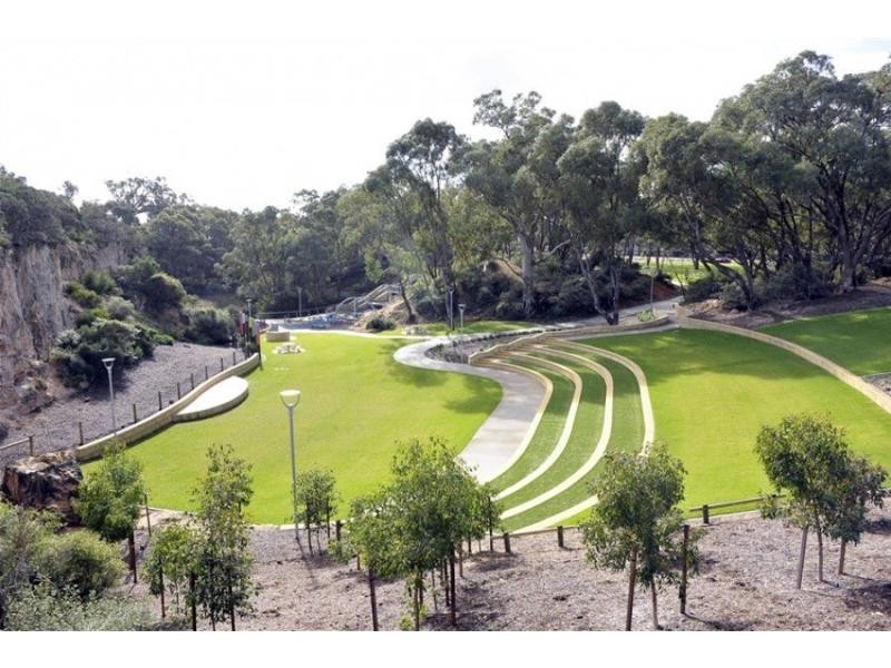 291 Pebble Beach Boulevard, Meadow Springs WA 6210