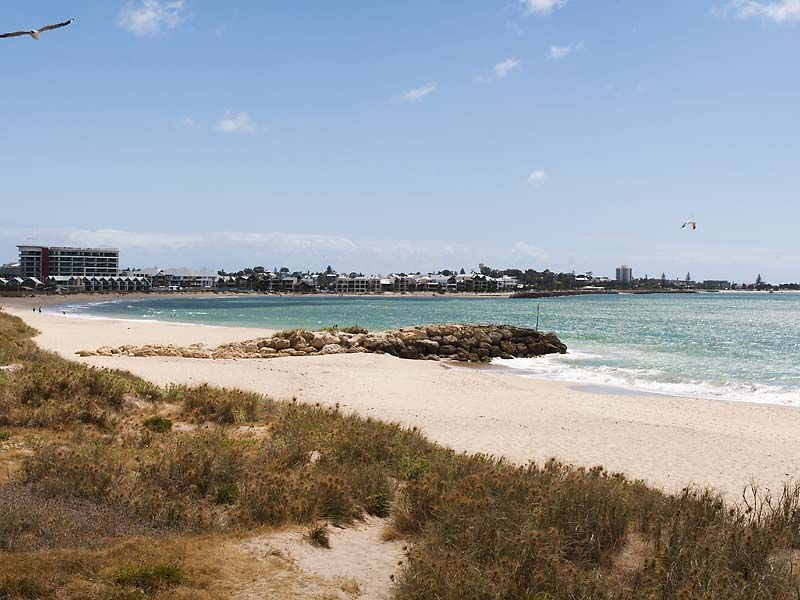 291 Pebble Beach Boulevard, Meadow Springs WA 6210