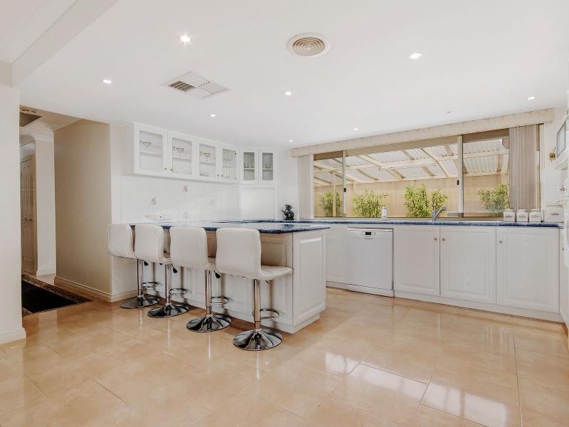 33 Charthouse Road, Safety Bay WA 6169