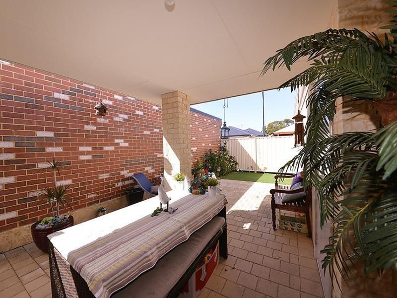 6 Nari Lane, Carramar WA 6031