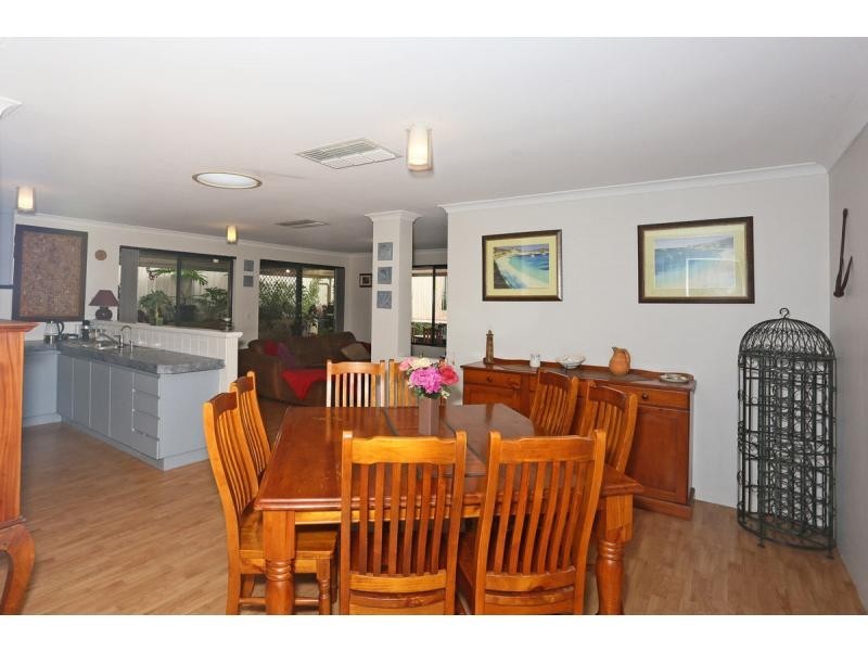 8 Lucidus Retreat, Greenfields WA 6210