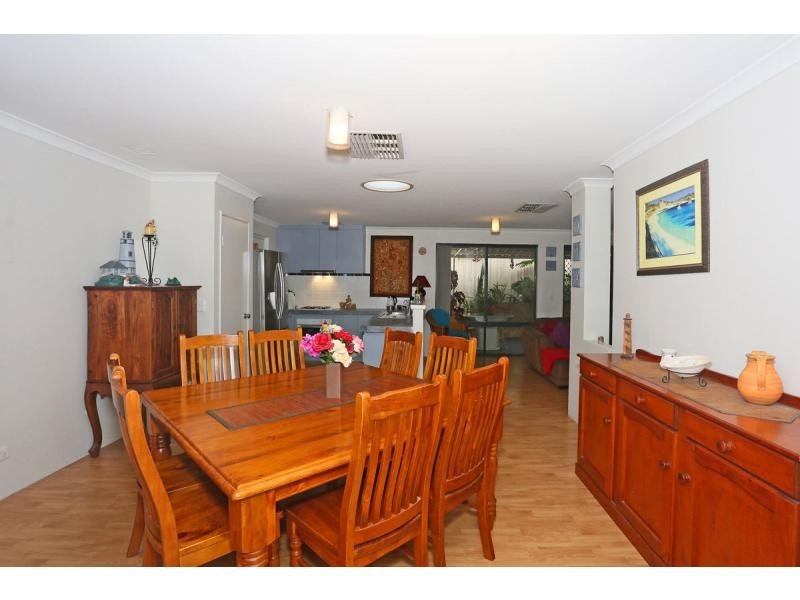 8 Lucidus Retreat, Greenfields WA 6210