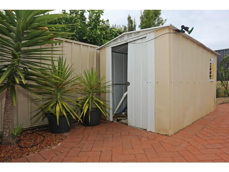 8 Lucidus Retreat, Greenfields WA 6210