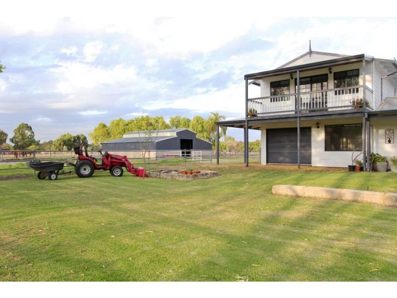 83 Peters Road, Muchea WA 6501