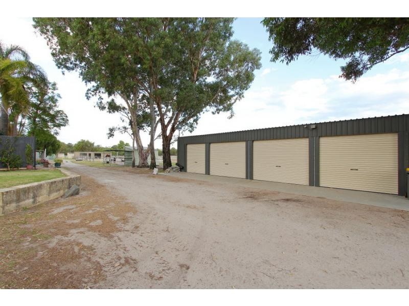 83 Peters Road, Muchea WA 6501