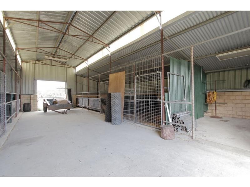 83 Peters Road, Muchea WA 6501