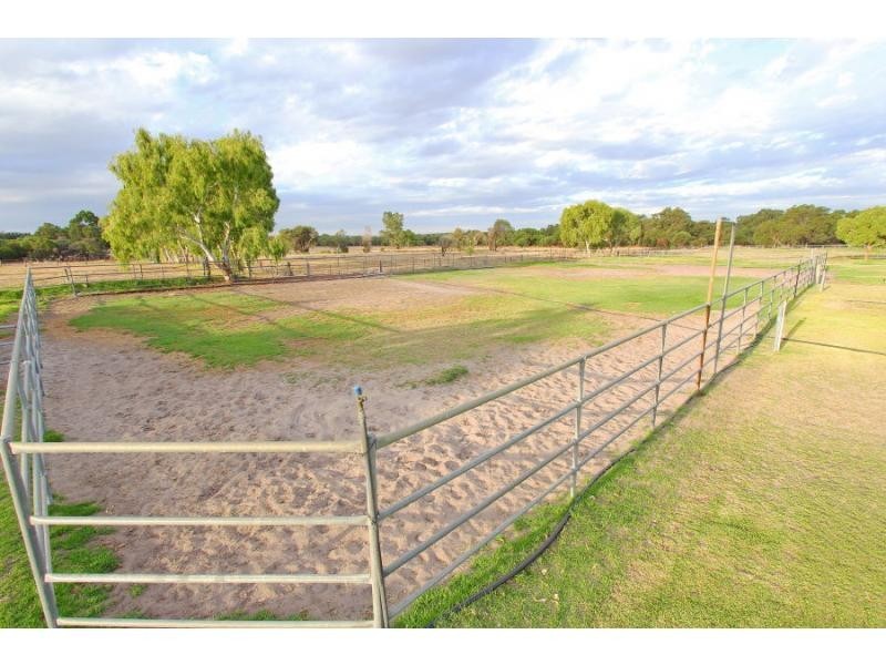 83 Peters Road, Muchea WA 6501