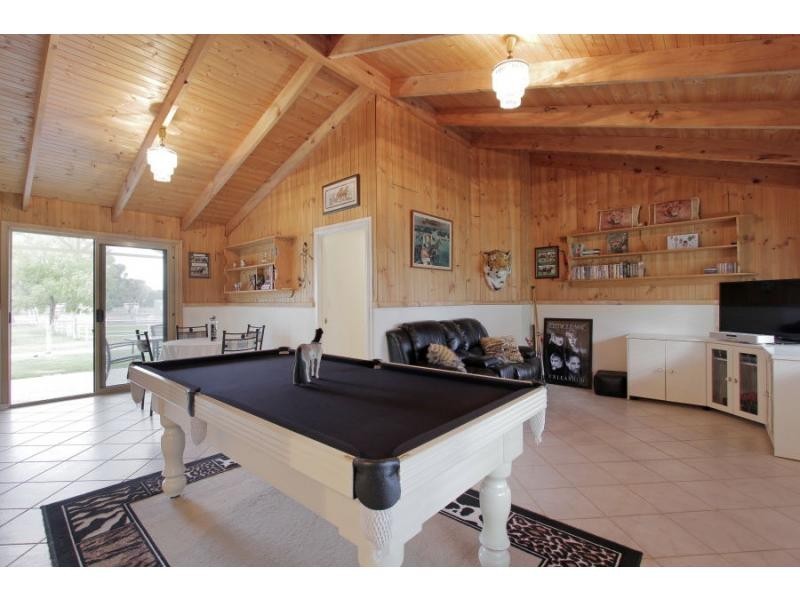 83 Peters Road, Muchea WA 6501