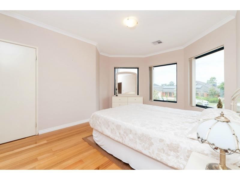 14 Jenkyn Circle, Landsdale WA 6065