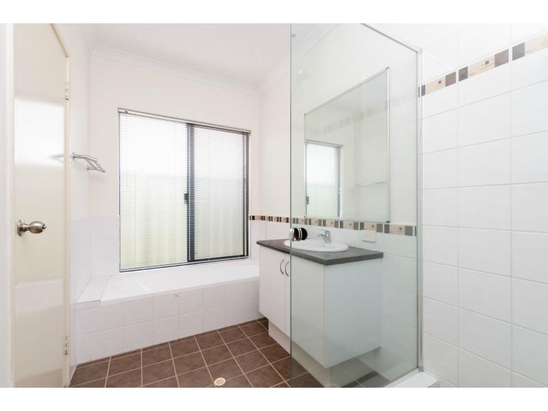 14 Jenkyn Circle, Landsdale WA 6065