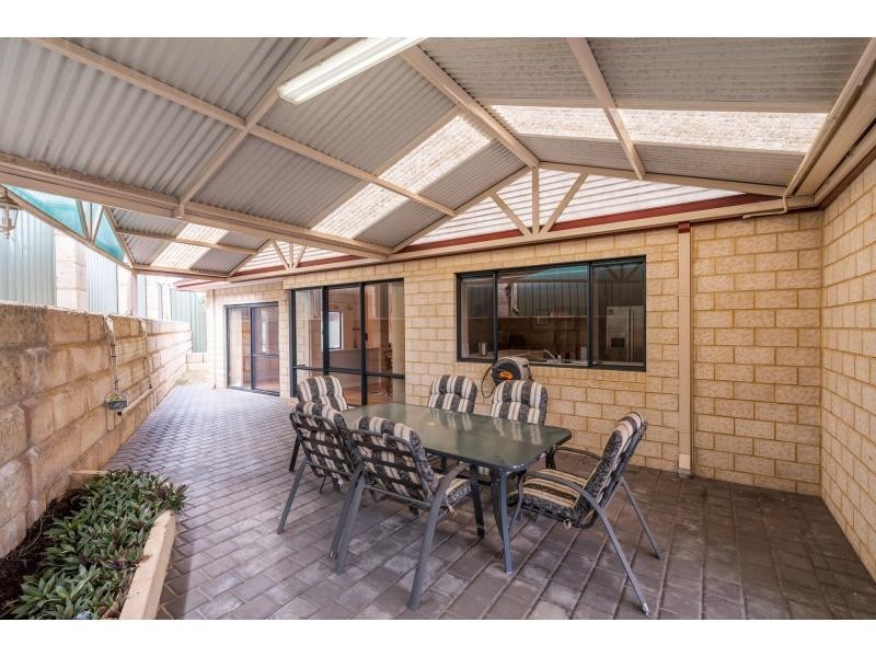 14 Jenkyn Circle, Landsdale WA 6065