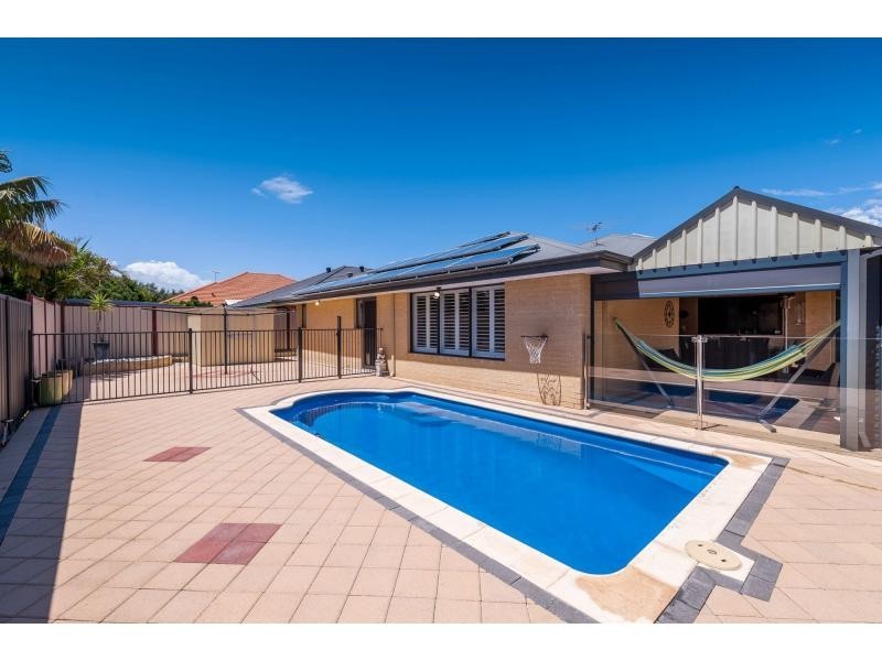 18 Cesare Circle, Madeley WA 6065