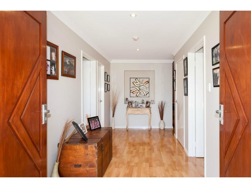 18 Cesare Circle, Madeley WA 6065