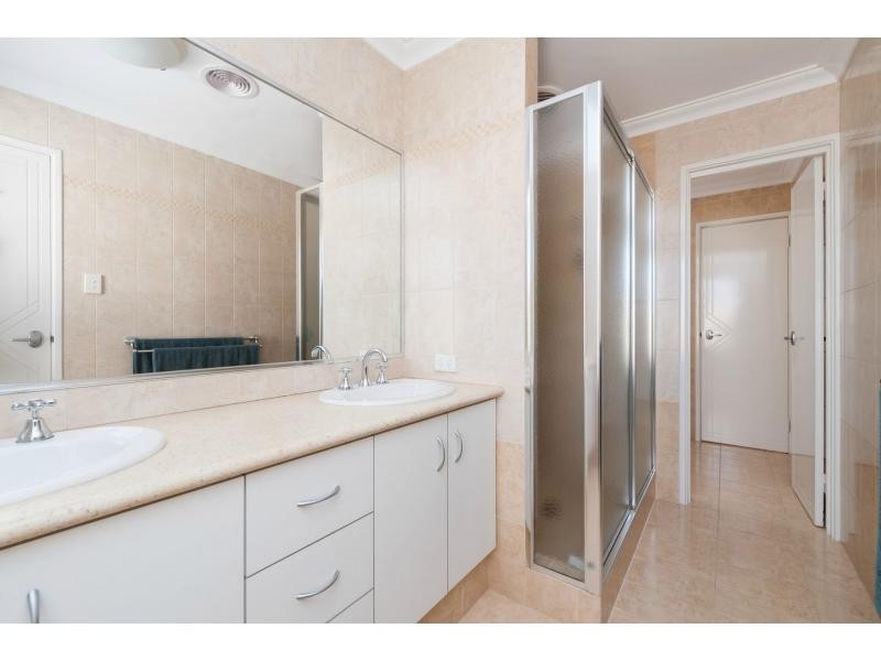 18 Cesare Circle, Madeley WA 6065