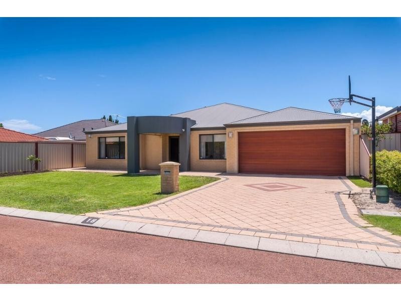 18 Cesare Circle, Madeley WA 6065