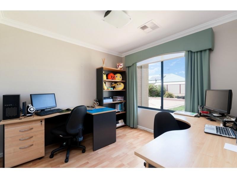 18 Cesare Circle, Madeley WA 6065