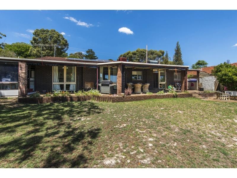 17 Harrison Road, Mount Richon WA 6112