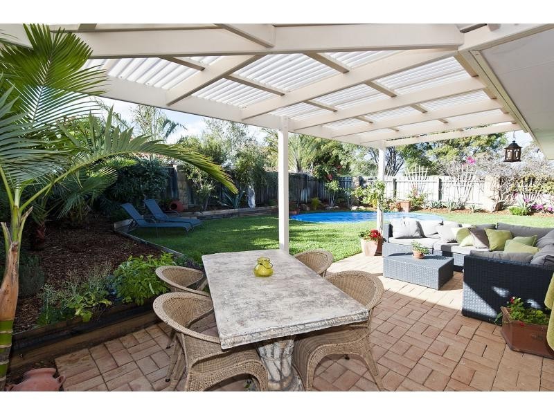 8 Holyhead Green, Mindarie WA 6030